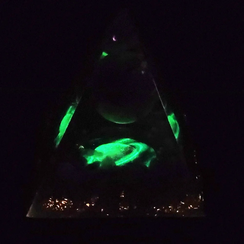 Natural Amethyst Pyramid Orgonite, Glow in the dark