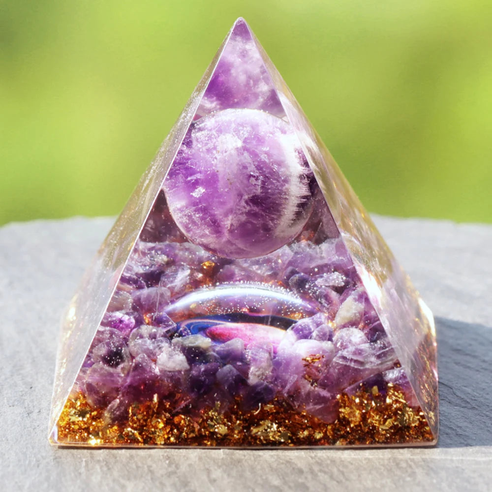 Natural Amethyst Pyramid Orgonite, Glow in the dark